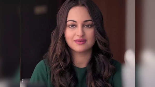Mission Mangal (2019): Eka Gandhi