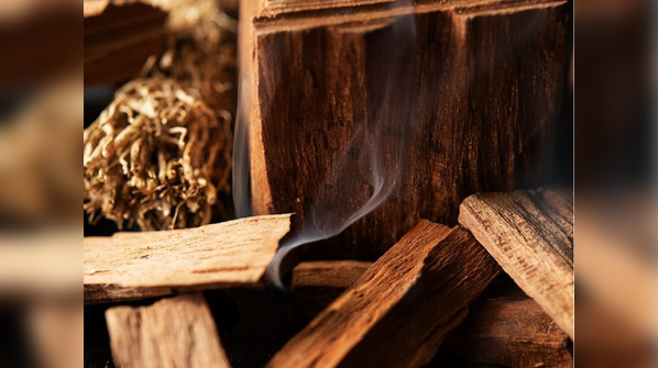 Oud wood