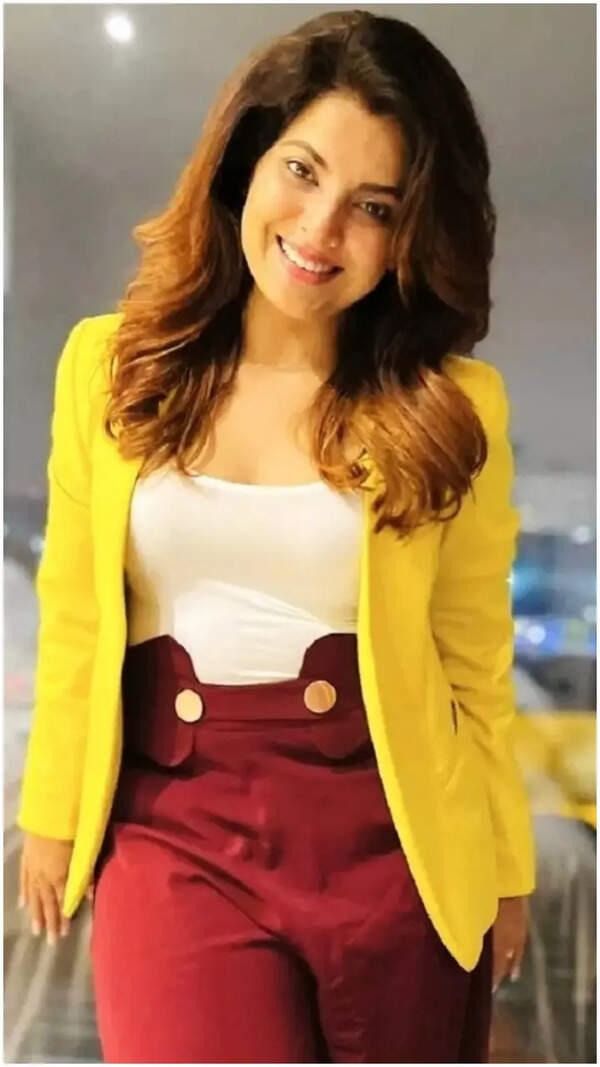 Smriti Sinha Photos
