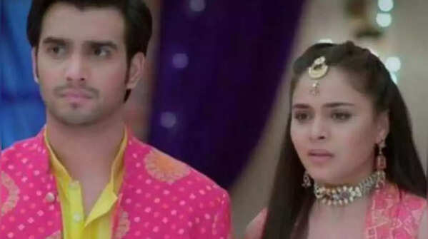 <strong>Pakhi and Adhik's Divorce</strong>