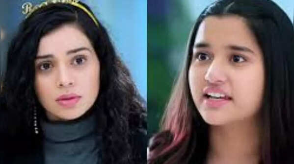 <strong>Shruti and Aadhya's entry</strong>