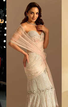 ​Bollywood stars give a sneak peek at Anant Ambani and Radhika Merchant's sangeet​