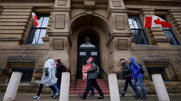 Privileges and amenities flourish Canadian work-life