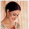 Article image for: Genelia Deshmukh's <i class="tbold">gorgeous looks</i>