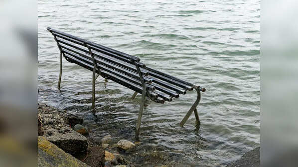 The future of current cities if water levels continue to rise