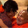 Amitabh Bachchan shares a warm hug with Jagadguru Rambhadracharya