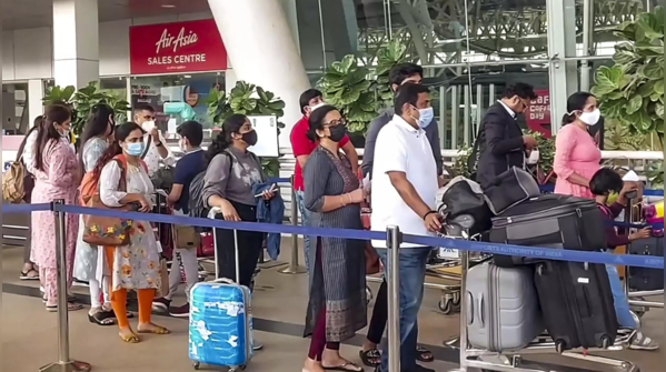 Mumbai airport disrupted by global outage