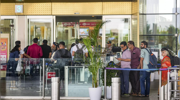 Manual boarding at Chennai airport leading to long delays