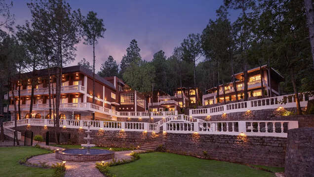 Handpicked resorts and getaways to pick this season