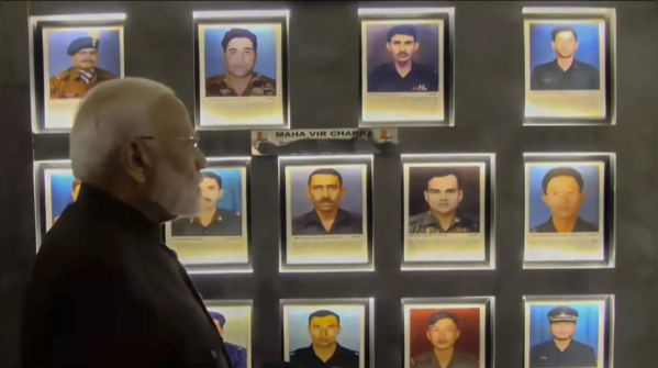 PM visits Kargil museum