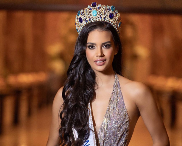 Beauty queen's crown worth $10,000 was stolen at Puerto Rico International Airport