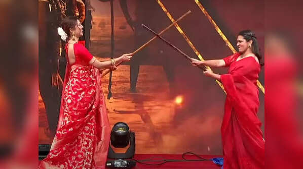 Parvathy Thiruvothu and Malavika Mohanan showcase their skills