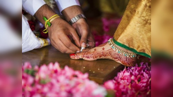 Bichiya or toe rings