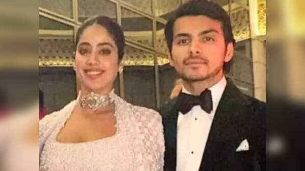 Heart-Eyes for ‘Dheere Dheere’