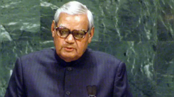 First Indian leader to address UN in Hindi