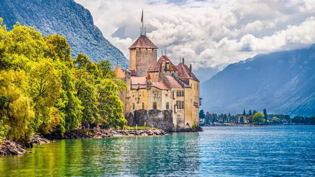 10 sehenswerte Reiseziele in der Schweiz für Erstbesucher 10 sehenswerte Reiseziele in der Schweiz für Erstbesucher