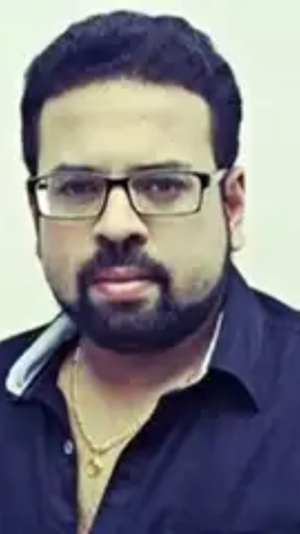 Santhosh Ananddram Pictures
