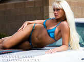 Model sizzles in photoshoot!