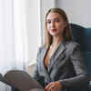 7 body language tips to appear classy and attractive