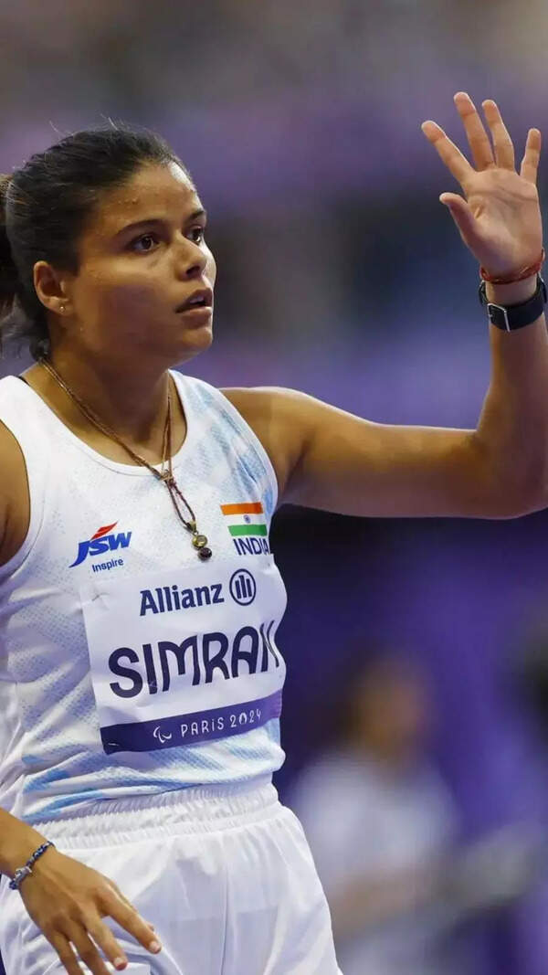 Simran Sharma Images