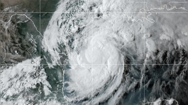 Hurricane weakens, heads toward New Orleans