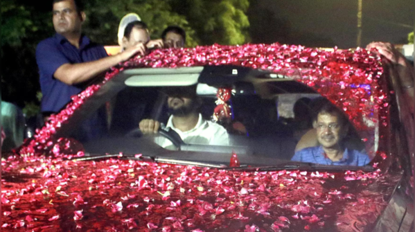AAP convener showered with flowers