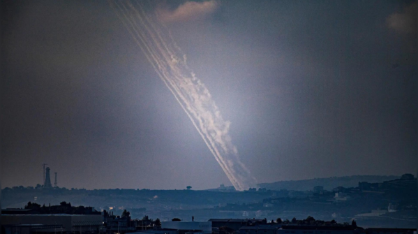 Thousands flee South Lebanon