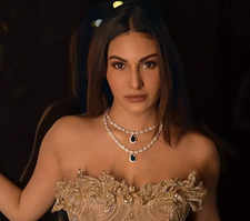 Amyra Dastur's golden glamour