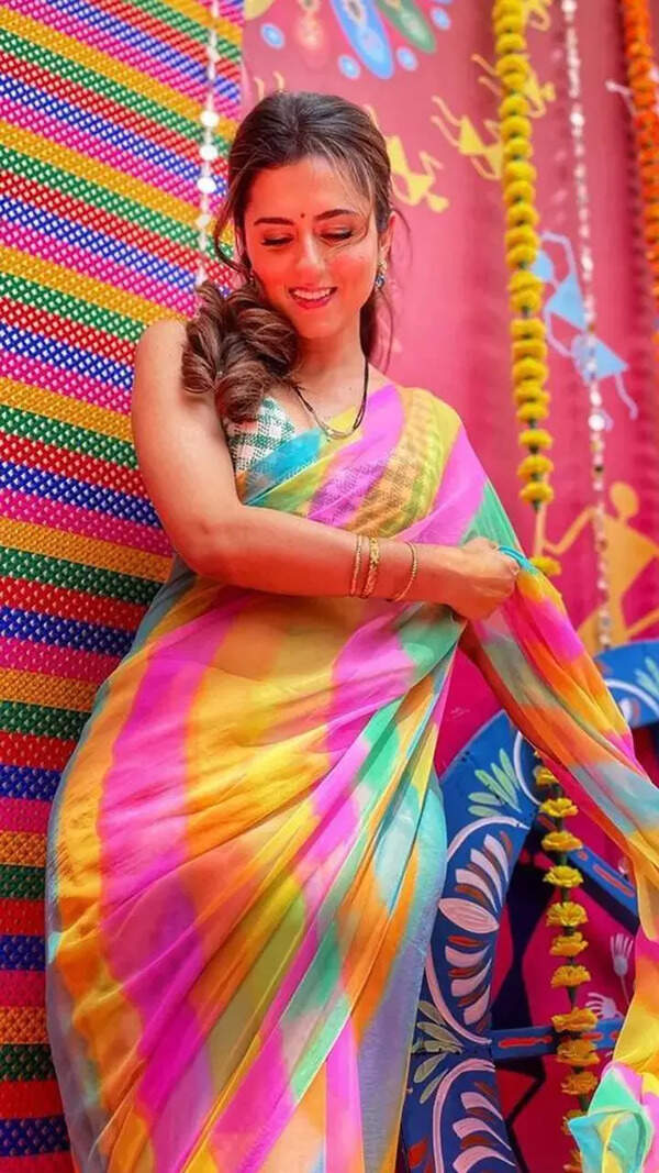 Riddhi Dogra Pictures