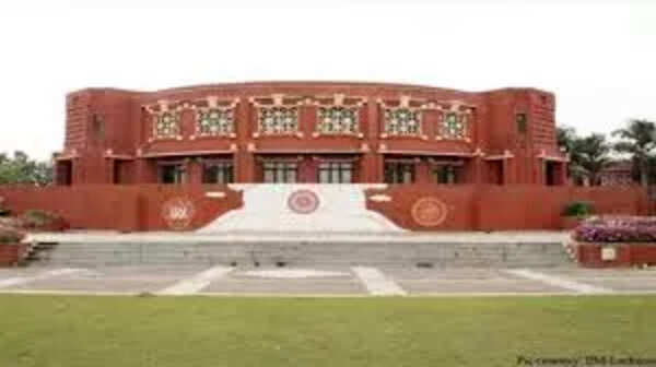 IIM Lucknow