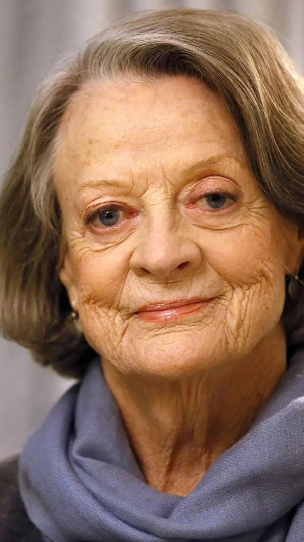 Maggie Smith Wallpapers