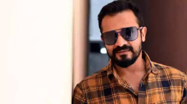  Vijay Raghavendra: Bigg Boss Kannada Season 1 Winner