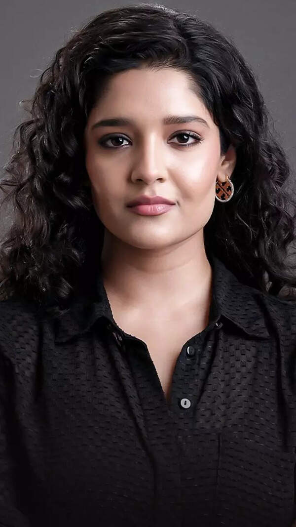 Ritika Singh Stills
