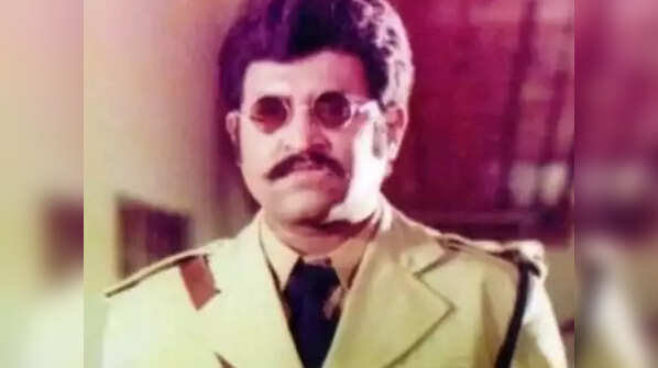 'Moondru Mugam'