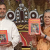 Article image for: INC leaders celebrating <i class="tbold">dussehra</i>