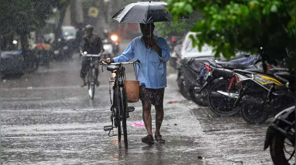 flights cancels amid heavy rain