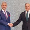 Jaishankar, Pakistan PM shake hands