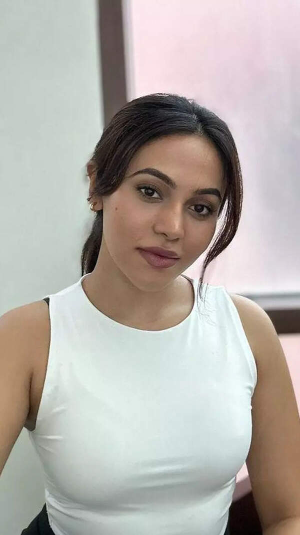 Bhavani Sre Photos