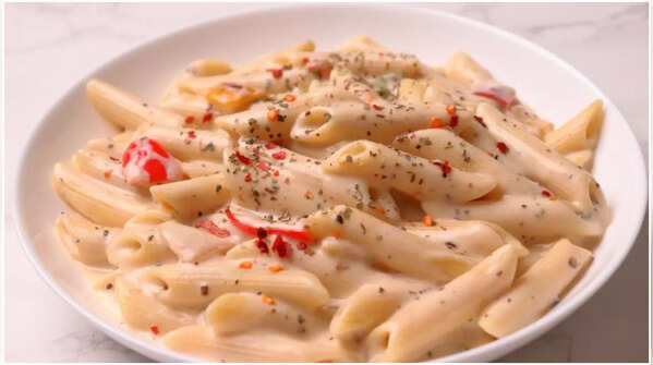 White Sauce Pasta