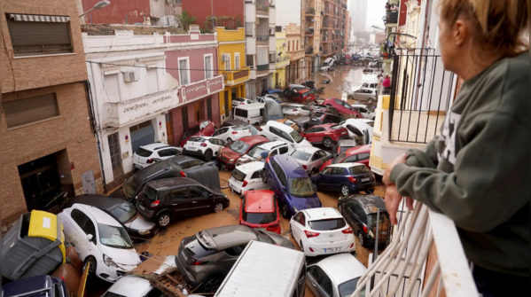Vehicles stranded midst flood