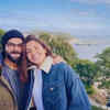 Anushka leaning her head on Virat’s shoulder  