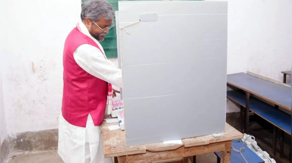 Jharkhand BJP president casts vote