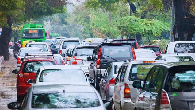 Farmers' protest set to march from Noida to Delhi today: Traffic restrictions and alternate routes to keep in mind Farmers' protest set to march from Noida to Delhi today: Traffic restrictions and alternate routes to keep in mind