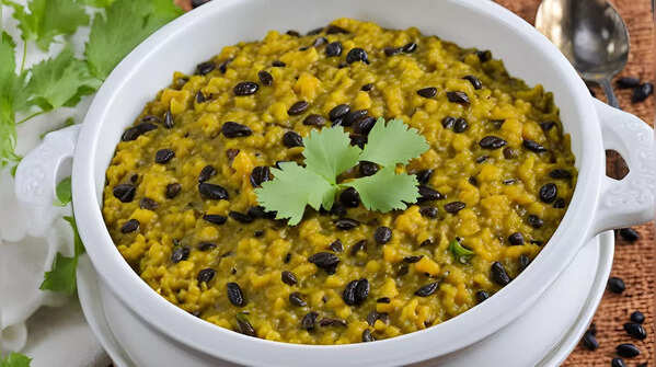 Kali Dal Ki Khichdi