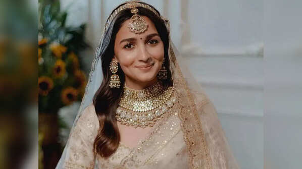 Alia Bhatt: Graceful ivory simplicity