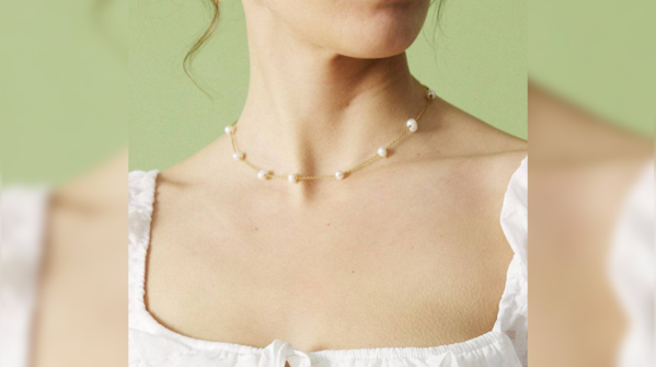Know what necklace complements your neckline