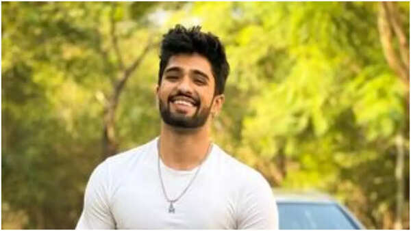 Zeeshan Khan Pictures