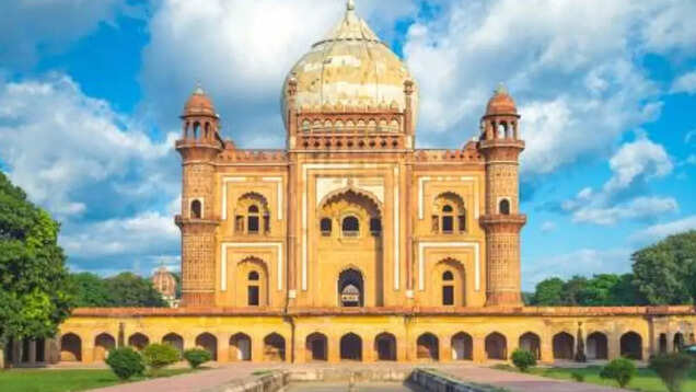 10 heritage places to visit in Delhi 10 heritage places to visit in Delhi