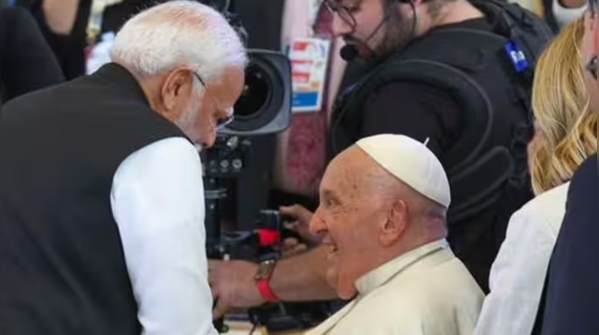 PM Modi and Pope Francis share warm embrace at G7 in Italy