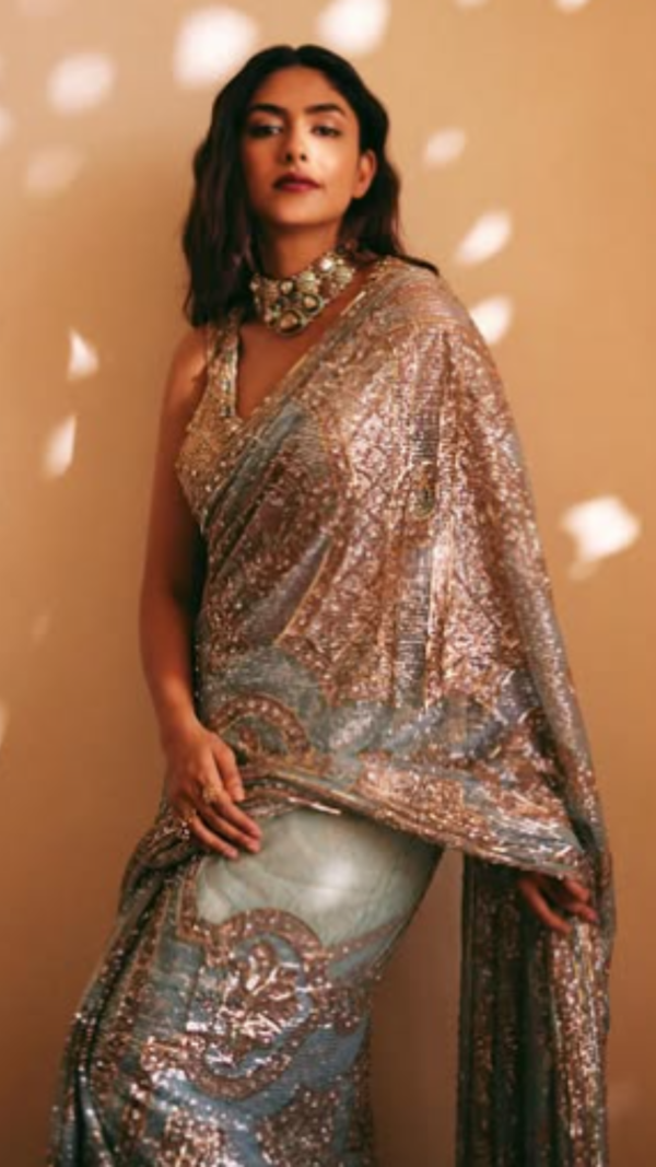 Mrunal Thakur Images